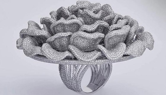 بـ24 ألف ماسة.. خاتم الخلود يدخل موسوعة جينيس صورة رقم 2