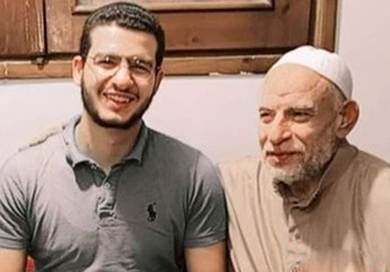 فيديو: شاب يقرأ القرآن الكريم كاملا في سبع ساعات دون أخطاء! صورة رقم 6 فيديو: شاب يقرأ القرآن الكريم كاملا في سبع ساعات دون أخطاء! صورة رقم 6