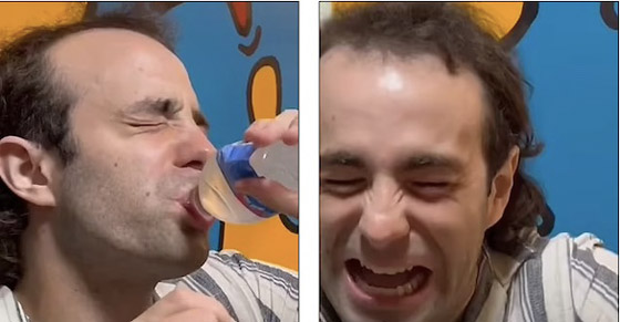 يعاني من حالة تجعله يخاف من تناول المشروبات الملونة صورة رقم 2