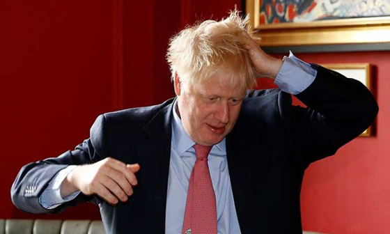 متلازمة نادرة.. رضيعة تثير الجدل بشدة شبهها لبوريس جونسون... شاهد صورة رقم 5