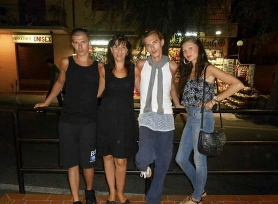 اعتقدت أن حكة يديها من منتجات التنظيف.. فاكتشف أنها مصابة بالسرطان صورة رقم 3