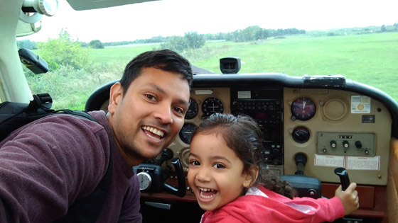 صنعها خلال إغلاق كورونا.. هندي يجول أوروبا بطائرته الخاصة صورة رقم 6