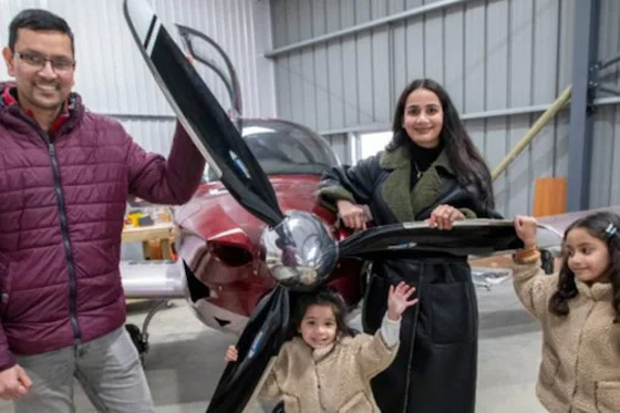 صنعها خلال إغلاق كورونا.. هندي يجول أوروبا بطائرته الخاصة صورة رقم 3