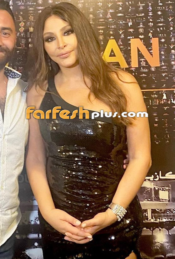 فيديو: إليسا تكاد تسقط على المسرح في لحظة محرجة.. كيف تداركت الأمر؟ صورة رقم 6 فيديو: إليسا تكاد تسقط على المسرح في لحظة محرجة.. كيف تداركت الأمر؟ صورة رقم 6