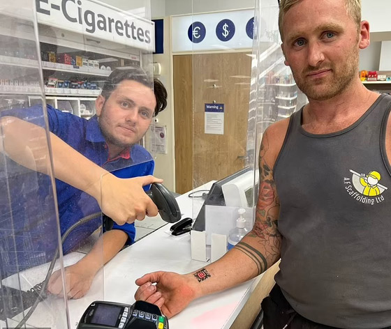 أغرب حالات لأشخاص زرعوا أجهزة إلكترونية في أجسامهم صورة رقم 1