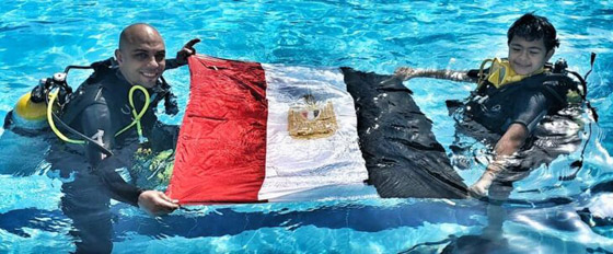 فيديو مؤثر: مدرب غطس مصري يعلم ذوي الهمم الغوص: فيديو مؤثر: مدرب غطس مصري يعلم ذوي الهمم الغوص: