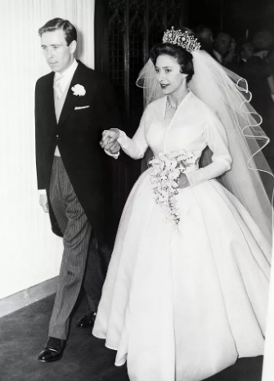 شاهد أجمل تيجان الزفاف الملكية عبر التاريخ.. 