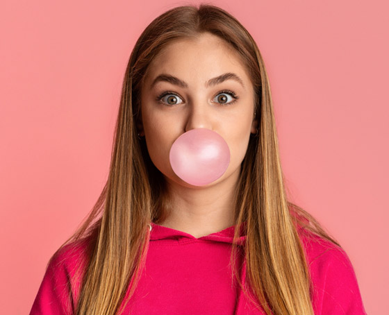 مضغ العلكة سيكلفك ثروة بسنغافورة! إليكم أغرب الغرامات حول دول العالم صورة رقم 6