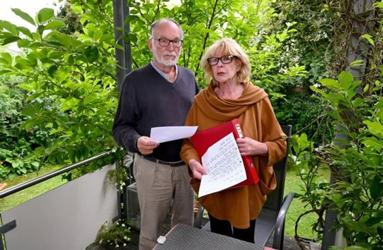 يصيح 200 مرة يوميا.. الديك 