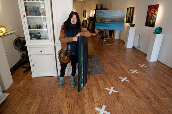 مدينة غريبة تقسمها حدود بين بلدين صورة رقم 2