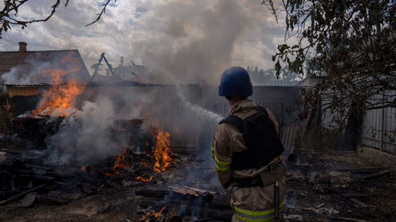 رجل يشعل النار بكنيسة بعد أن تبرعت زوجته بأمواله لصالحها  صورة رقم 5