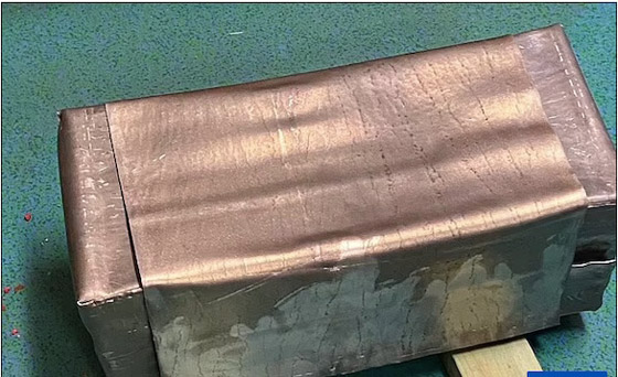 معلمة تكتشف بالصدفة صخرة مشعة غامضة في مدرستها صورة رقم 3