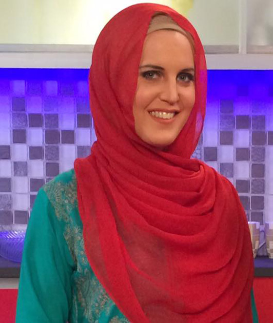 حفظت القرآن واعتنقت الإسلام.. من هي المغنية الإنجليزية التي غنت حفظت القرآن واعتنقت الإسلام.. من هي المغنية الإنجليزية التي غنت