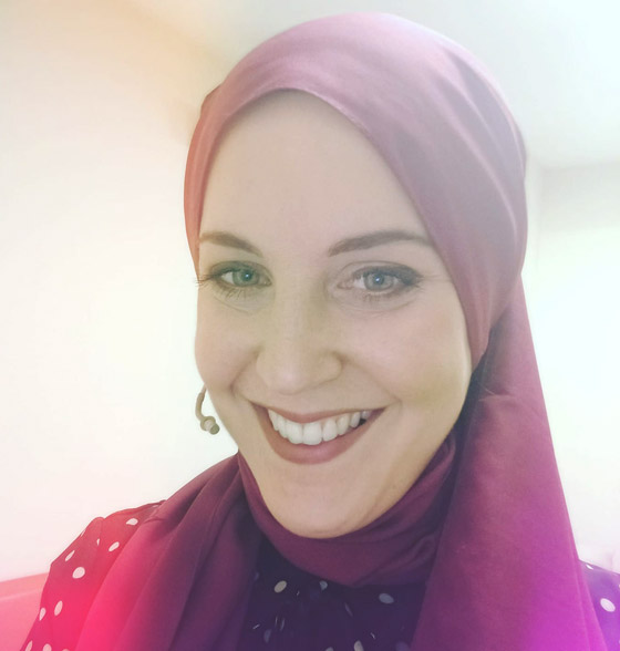 حفظت القرآن واعتنقت الإسلام.. من هي المغنية الإنجليزية التي غنت حفظت القرآن واعتنقت الإسلام.. من هي المغنية الإنجليزية التي غنت