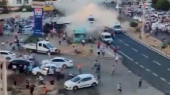 حادث دهس مرعب لشاحنة في تركيا قتلت 16 بعجلاتها وجرحت العشرات صورة رقم 7 حادث دهس مرعب لشاحنة في تركيا قتلت 16 بعجلاتها وجرحت العشرات صورة رقم 7