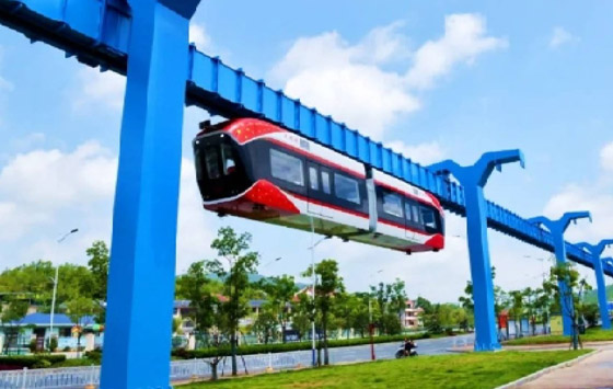 فيديو: الصين تكشف عن قطار مغناطيسي معلق بالهواء يسير دون كهرباء صورة رقم 4