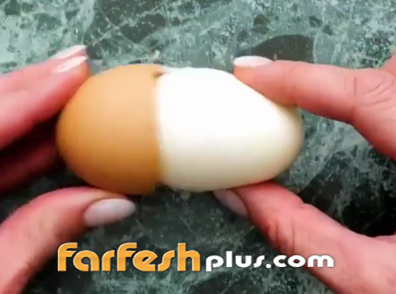 لن تصدق.. أسهل طريقة لتقشير البيض المسلوق بمكون نعرفه جميعا صورة رقم 4