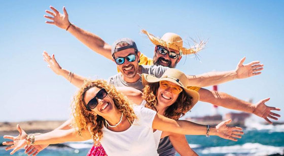 نصائح بسيطة مهمة لتكوين صداقات جديدة أثناء السفر صورة رقم 3