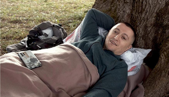 لم ينهض لـ60 ساعة! شاب قروي يفوز بلقب لم ينهض لـ60 ساعة! شاب قروي يفوز بلقب