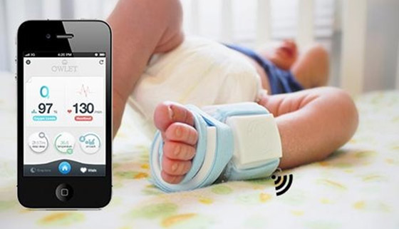 جورب ذكي لتتبع نوم الطفل وضربات قلبه صورة رقم 1