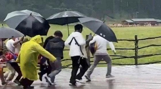 قتلته صاعقة... يوم زواجه صورة رقم 1