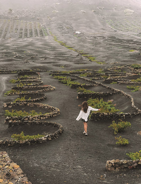 «لانزاروت».. غموض البراكين وسحر الشواطئ صورة رقم 2