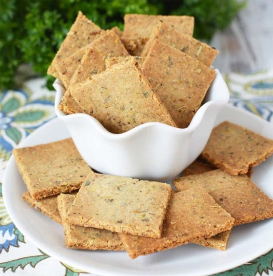 إليكم طريقة عمل كراكرز صحي.. سهل وطيب صورة رقم 4