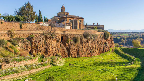 بالصور: 8 قرى إيطالية ساحرة وآسرة.. لم تسمع بها من قبل صورة رقم 8 بالصور: 8 قرى إيطالية ساحرة وآسرة.. لم تسمع بها من قبل صورة رقم 8