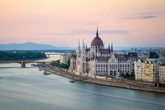 العمل عن بعد.. 10 دول تمنح تأشيرة للإقامة فيها إذا توافرت هذه الشروط صورة رقم 6 العمل عن بعد.. 10 دول تمنح تأشيرة للإقامة فيها إذا توافرت هذه الشروط صورة رقم 6