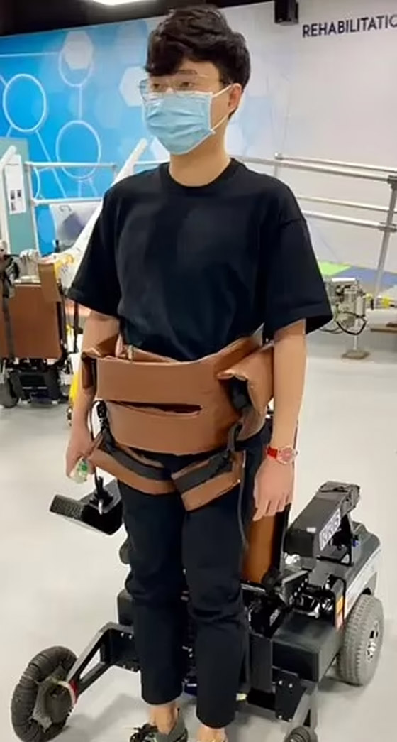 ابتكار روبوت جديد يساعد كبار السن.. 