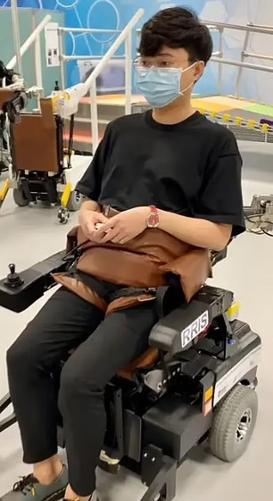 ابتكار روبوت جديد يساعد كبار السن.. 