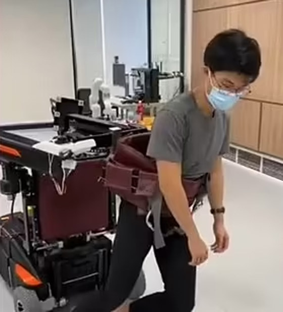 ابتكار روبوت جديد يساعد كبار السن.. 