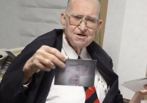 يشبهوننا كثيرا لكن أقصر.. عالم بـ