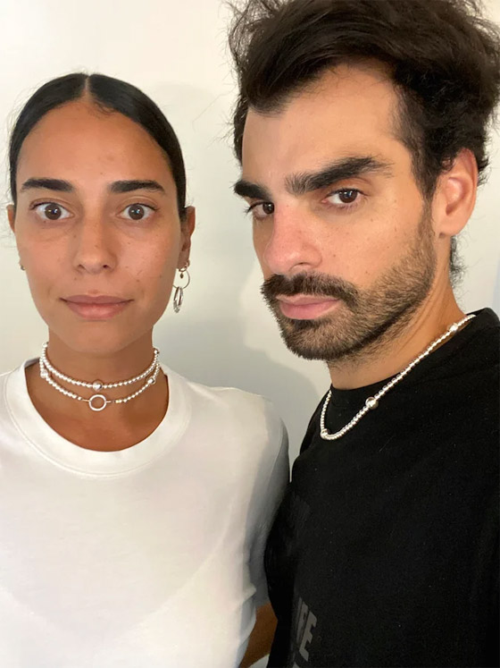 تذوب بـ30 دقيقة! سعودية تساهم بتصميم قلادة من مكعبات الثلج لمحاربة الحر صورة رقم 12 تذوب بـ30 دقيقة! سعودية تساهم بتصميم قلادة من مكعبات الثلج لمحاربة الحر صورة رقم 12