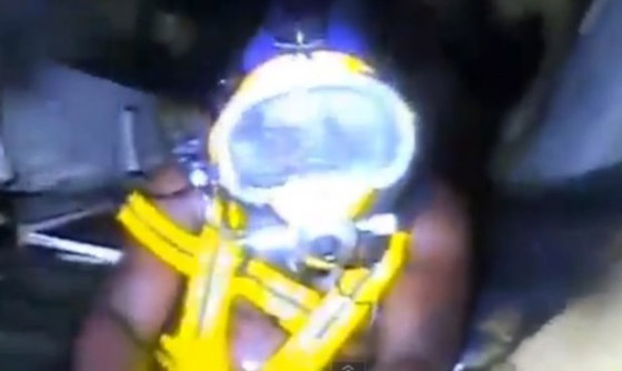 قاوم الموت بأعماق البحر 3 أيام.. نجاة نيجيري من غرق سفينة واتهامه بالشعوذة صورة رقم 7 قاوم الموت بأعماق البحر 3 أيام.. نجاة نيجيري من غرق سفينة واتهامه بالشعوذة صورة رقم 7