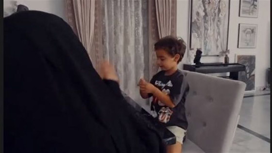 اعادة آدم ابن تامر حسني وبسمة بوسيل الى العناية المشددة بالمستشفى بعد تدهر حالته الصحية صورة رقم 2