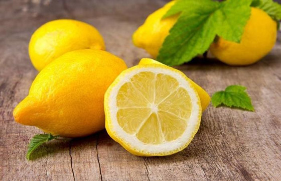 لماذا لا يجب عصر الليمون على الطعام الساخن؟ صورة رقم 1