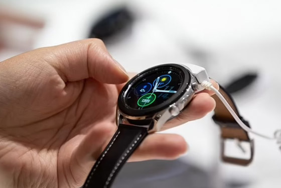 ساعة سامسونغ تتسبب في حروق لمستخدم أثناء نومه صورة رقم 4