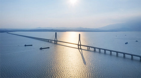 الجفاف يضرب أكبر بحيرة للمياه العذبة في الصين.. صور صورة رقم 1 الجفاف يضرب أكبر بحيرة للمياه العذبة في الصين.. صور صورة رقم 1