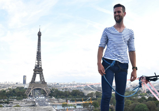 فيديو: مغامر فرنسي يحطم رقما قياسيا بالسير على حبل معلق بالهواء! صورة رقم 9