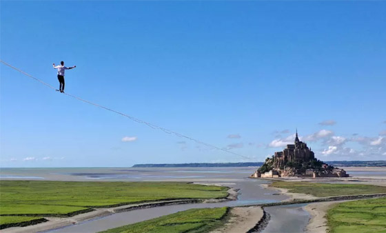 فيديو: مغامر فرنسي يحطم رقما قياسيا بالسير على حبل معلق بالهواء! صورة رقم 4