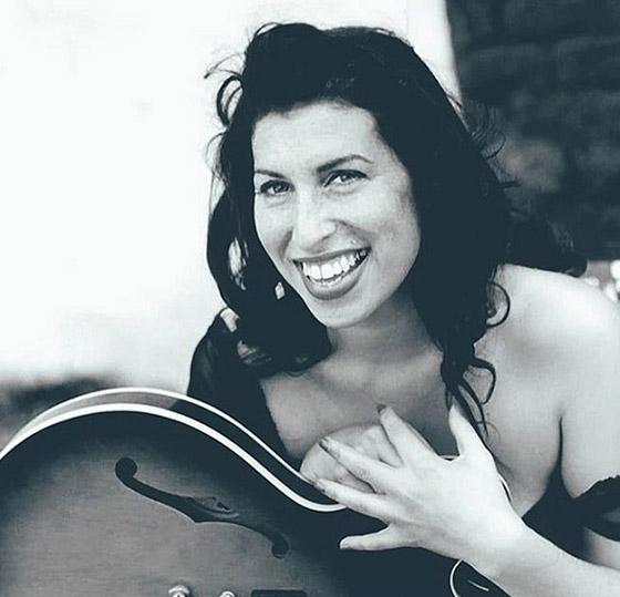 لوحات أنشأها الذكاء الاصطناعي تتخيل شكل المشاهير لو ظلوا على قيد الحياة صورة رقم 6