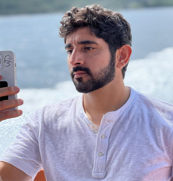 ولي عهد دبي يشارك فيديو لكوكب المشتري يسطع بجوار قمة برج خليفة صورة رقم 7 ولي عهد دبي يشارك فيديو لكوكب المشتري يسطع بجوار قمة برج خليفة صورة رقم 7