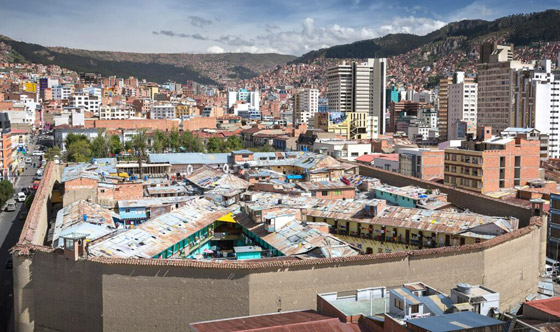 لا وجود للشرطة ويعيش السجناء مع عائلاتهم! تعرفوا إلى أغرب سجن بالعالم صورة رقم 3