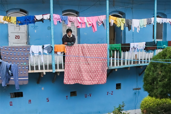 لا وجود للشرطة ويعيش السجناء مع عائلاتهم! تعرفوا إلى أغرب سجن بالعالم صورة رقم 12