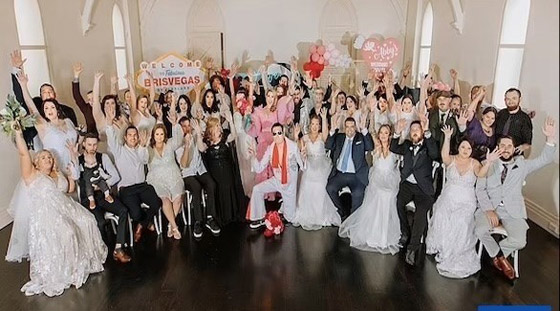 حفل زفاف جماعي مدهش لـ 25 عريساً وعروساً في أستراليا صورة رقم 1