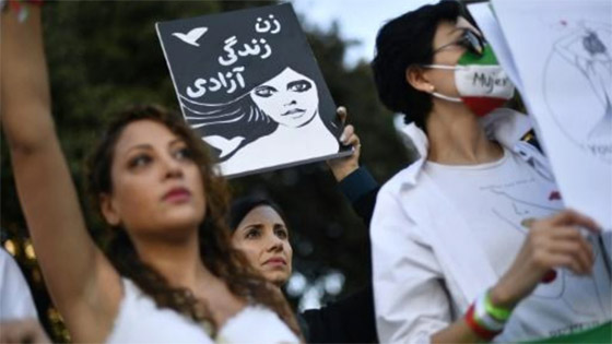 مهسا أميني: ثلاثة وجوه من الاحتجاجات الدامية في إيران صورة رقم 7 مهسا أميني: ثلاثة وجوه من الاحتجاجات الدامية في إيران صورة رقم 7