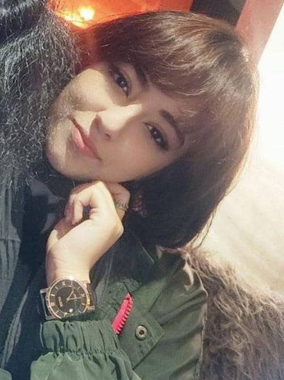 مقاطع فيديو تظهر مشاركة نيكا شاكرمي في احتجاجات قبل مقتلها صورة رقم 9 مقاطع فيديو تظهر مشاركة نيكا شاكرمي في احتجاجات قبل مقتلها صورة رقم 9