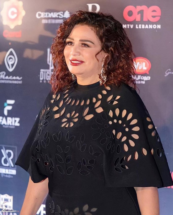 مكياج شتوي من وحي النجمات.. لإطلالاتك المسائية صورة رقم 4 مكياج شتوي من وحي النجمات.. لإطلالاتك المسائية صورة رقم 4