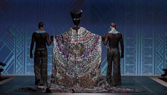 مايكل سينكو يجلب عظمة الحضارة الفرعونية لأسبوع الموضة في دبي (صور) صورة رقم 1